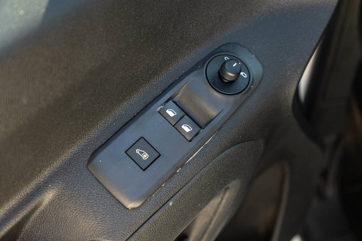 Peugeot Partner Peugeot Partner 1.6 BlueHDI Pro Trekhaak I Airco I Bluetooth I Betimmering I NAP I BTW