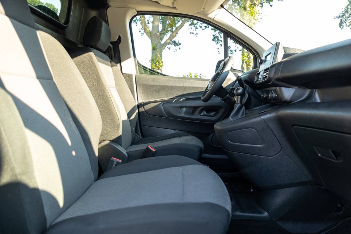 Peugeot Partner Peugeot Partner 1.6 BlueHDI Pro Trekhaak I Airco I Bluetooth I Betimmering I NAP I BTW