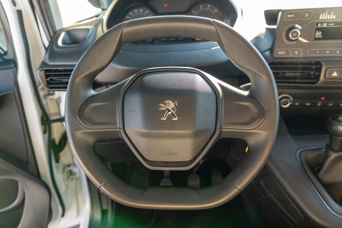 Peugeot Partner Peugeot Partner 1.6 BlueHDI Pro Trekhaak I Airco I Bluetooth I Betimmering I NAP I BTW