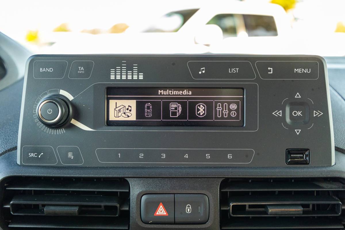 Peugeot Partner Peugeot Partner 1.6 BlueHDI Pro Trekhaak I Airco I Bluetooth I Betimmering I NAP I BTW