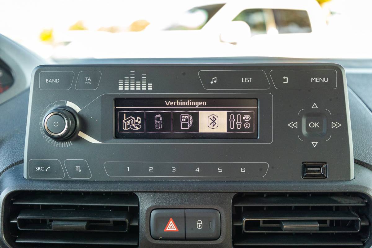 Peugeot Partner Peugeot Partner 1.6 BlueHDI Pro Trekhaak I Airco I Bluetooth I Betimmering I NAP I BTW