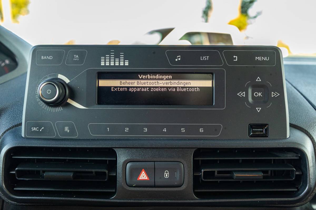 Peugeot Partner Peugeot Partner 1.6 BlueHDI Pro Trekhaak I Airco I Bluetooth I Betimmering I NAP I BTW