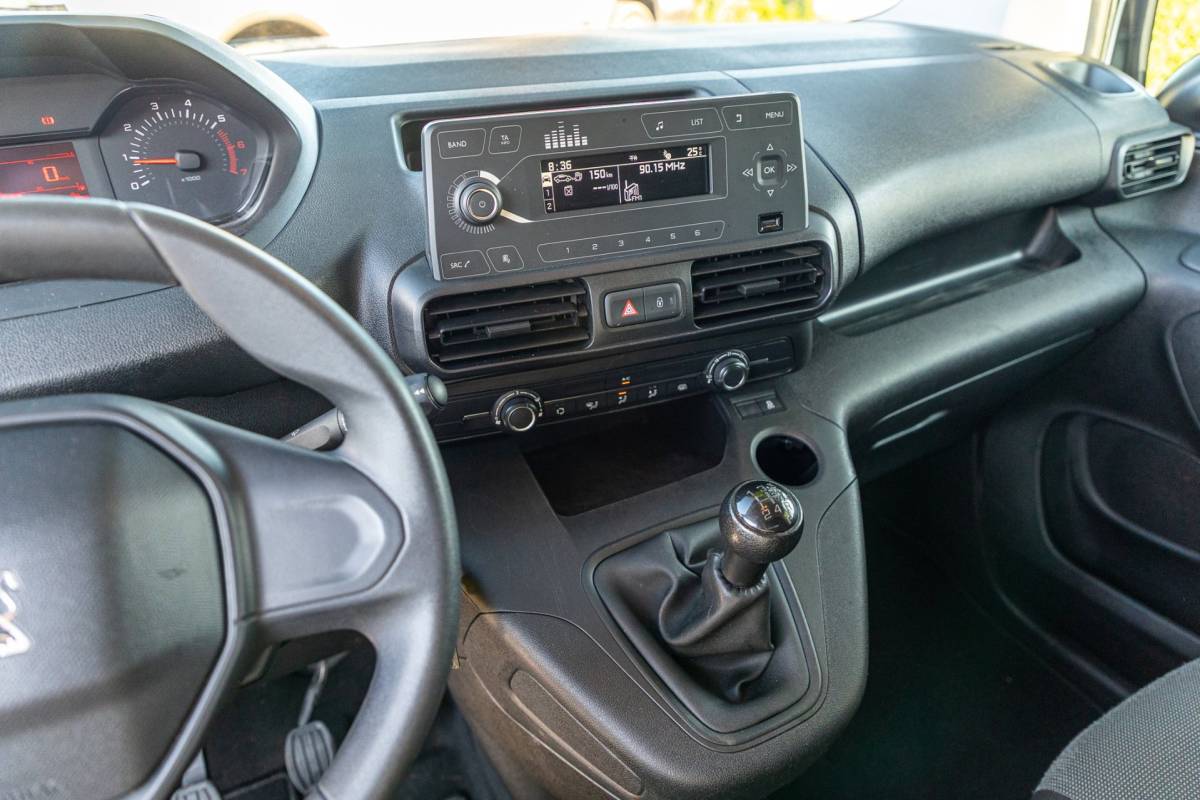 Peugeot Partner Peugeot Partner 1.6 BlueHDI Pro Trekhaak I Airco I Bluetooth I Betimmering I NAP I BTW