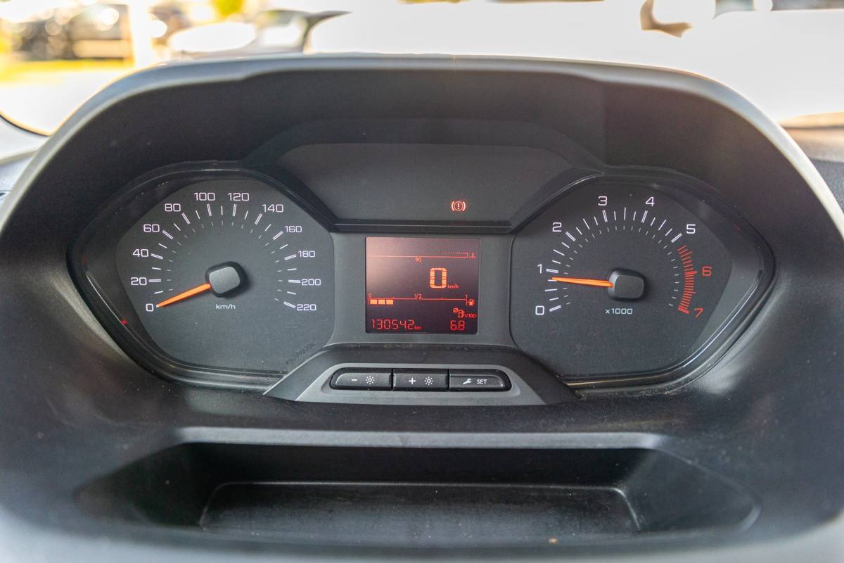 Peugeot Partner Peugeot Partner 1.6 BlueHDI Pro Trekhaak I Airco I Bluetooth I Betimmering I NAP I BTW