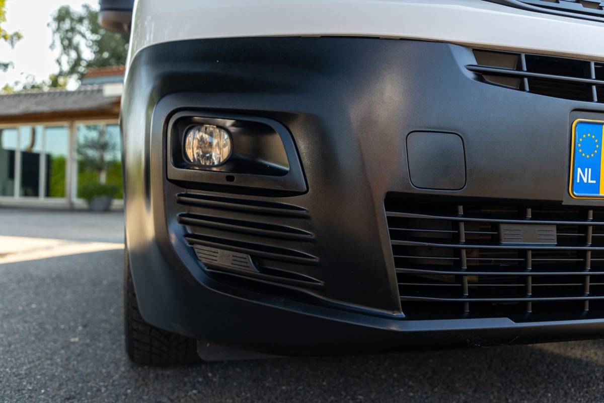 Peugeot Partner Peugeot Partner 1.2 PureTech 110 PK Premium Airco I Cruise I CarPlay I Android I Parkeersensoren I NAP
