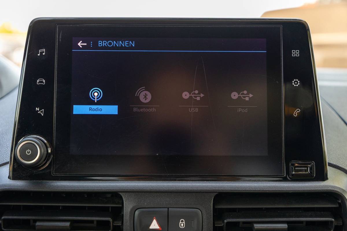 Peugeot Partner Peugeot Partner 1.2 PureTech 110 PK Premium Airco I Cruise I CarPlay I Android I Parkeersensoren I NAP