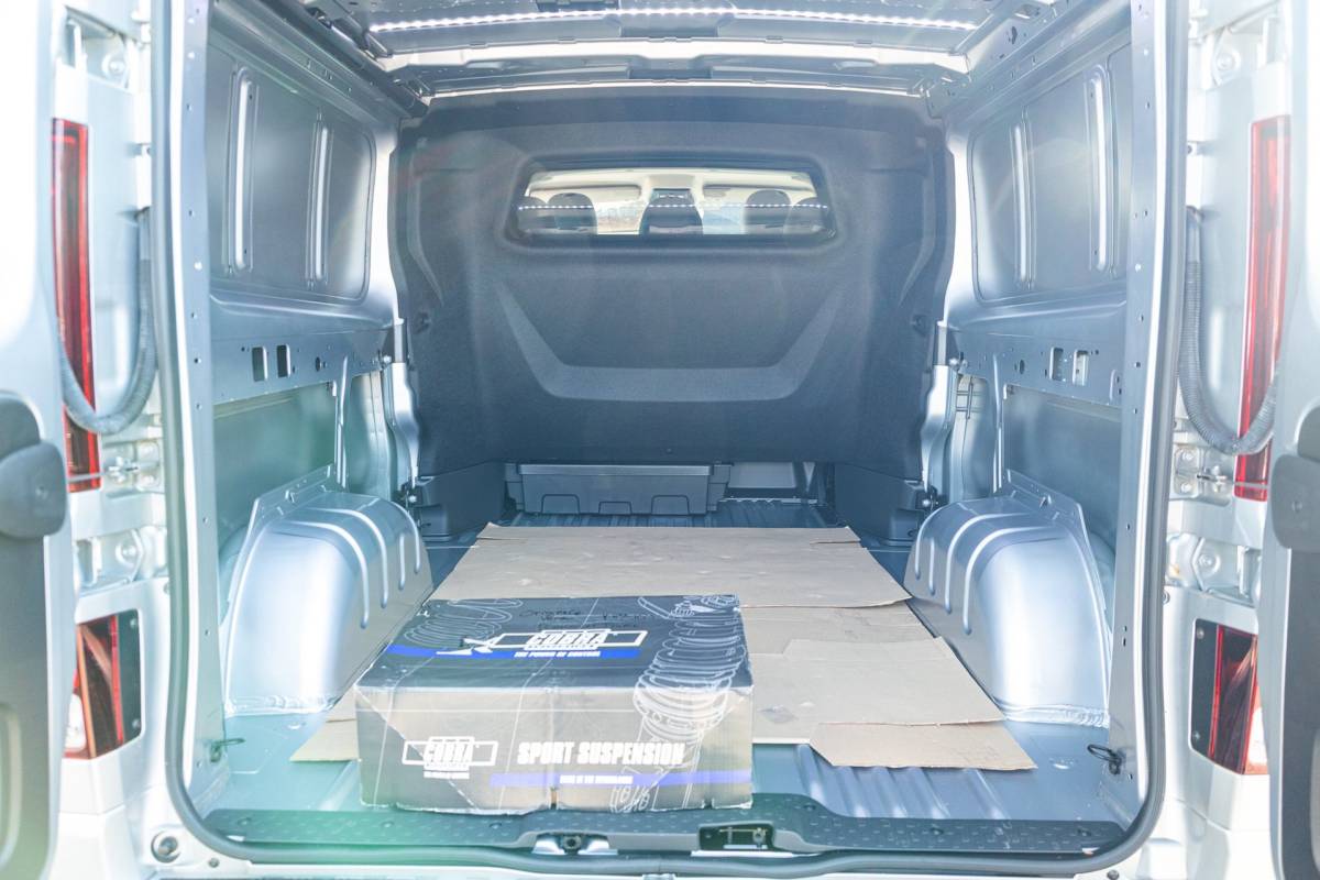 Renault Trafic Renault TRAFIC 2.0 Blue dCi EDC 170 T29 L2H1 Extra Dubbele Cabine I Automaat I 19 Inch I Spoilerset I Trekhaak I Camera I Nieuw