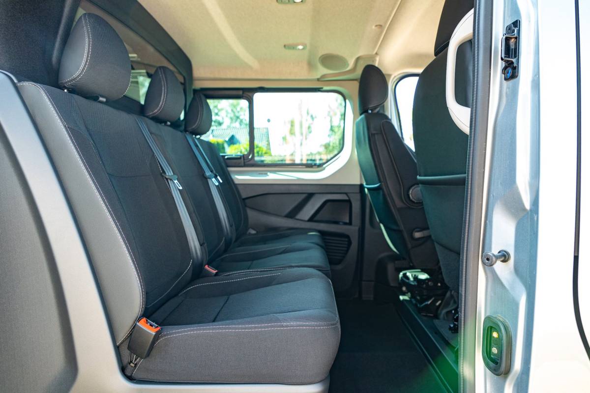 Renault Trafic Renault TRAFIC 2.0 Blue dCi EDC 170 T29 L2H1 Extra Dubbele Cabine I Automaat I 19 Inch I Spoilerset I Trekhaak I Camera I Nieuw