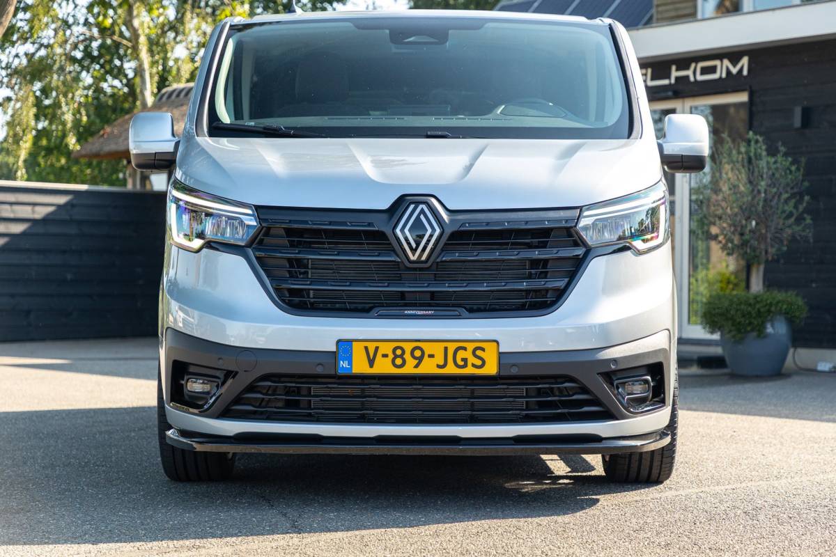 Renault Trafic Renault TRAFIC 2.0 Blue dCi EDC 170 T29 L2H1 Extra Dubbele Cabine I Automaat I 19 Inch I Spoilerset I Trekhaak I Camera I Nieuw