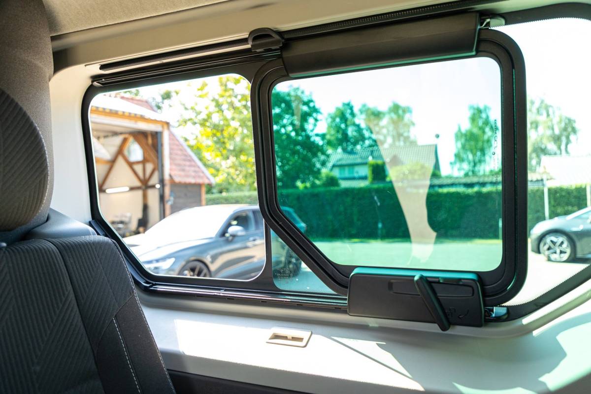 Renault Trafic Renault TRAFIC 2.0 Blue dCi EDC 170 T29 L2H1 Extra Dubbele Cabine I Automaat I 19 Inch I Spoilerset I Trekhaak I Camera I Nieuw