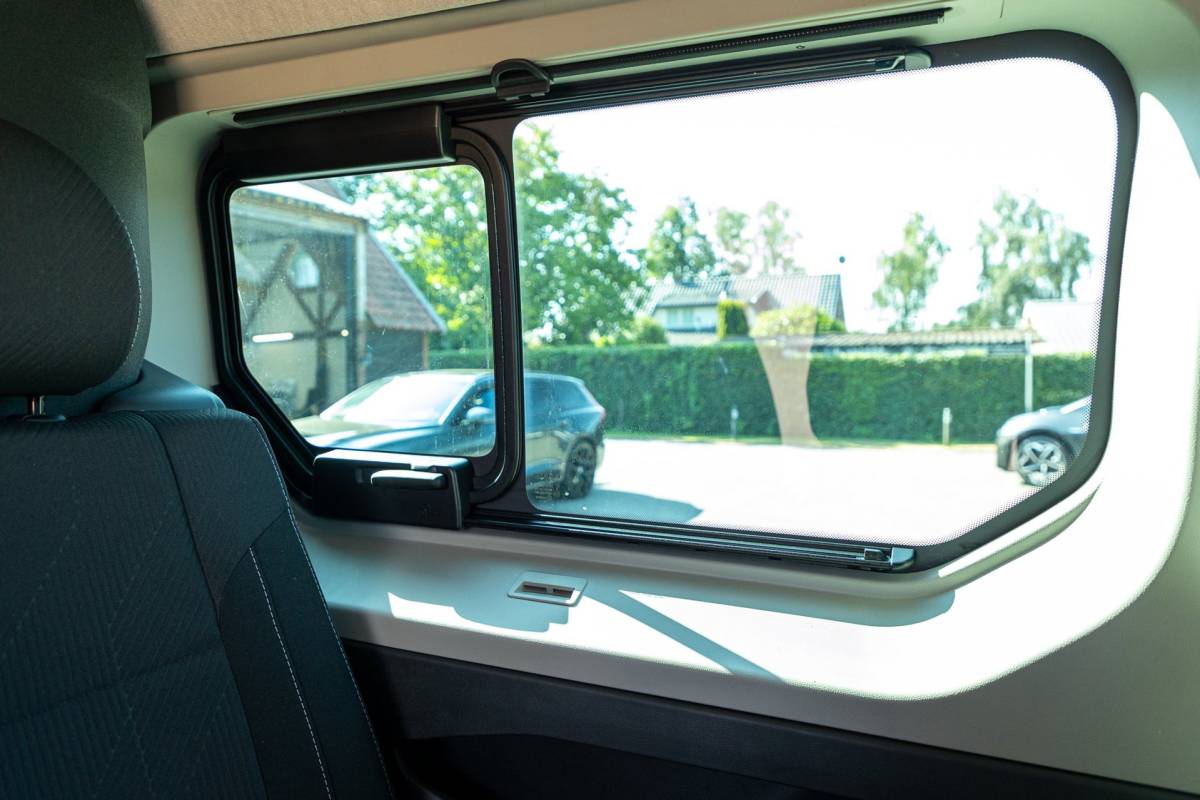 Renault Trafic Renault TRAFIC 2.0 Blue dCi EDC 170 T29 L2H1 Extra Dubbele Cabine I Automaat I 19 Inch I Spoilerset I Trekhaak I Camera I Nieuw