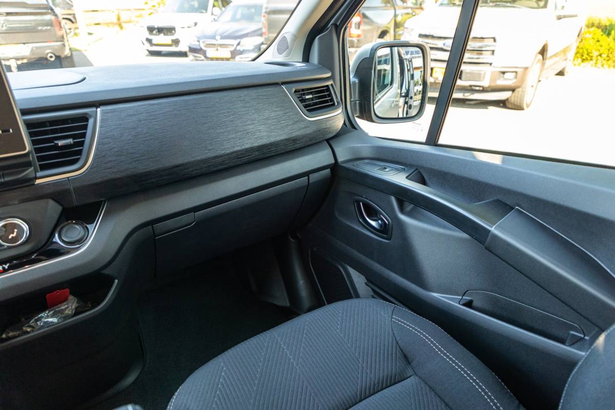 Renault Trafic Renault TRAFIC 2.0 Blue dCi EDC 170 T29 L2H1 Extra Dubbele Cabine I Automaat I 19 Inch I Spoilerset I Trekhaak I Camera I Nieuw