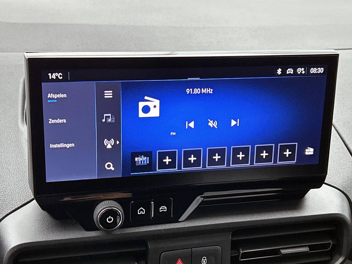 Opel Combo Opel Combo 1.5 BlueHDi 130PK L2 Automaat Apple Carplay / Android Auto Navigatie Trekhaak Airco Camera Cruise Control Parkeersensoren V+A DAB
