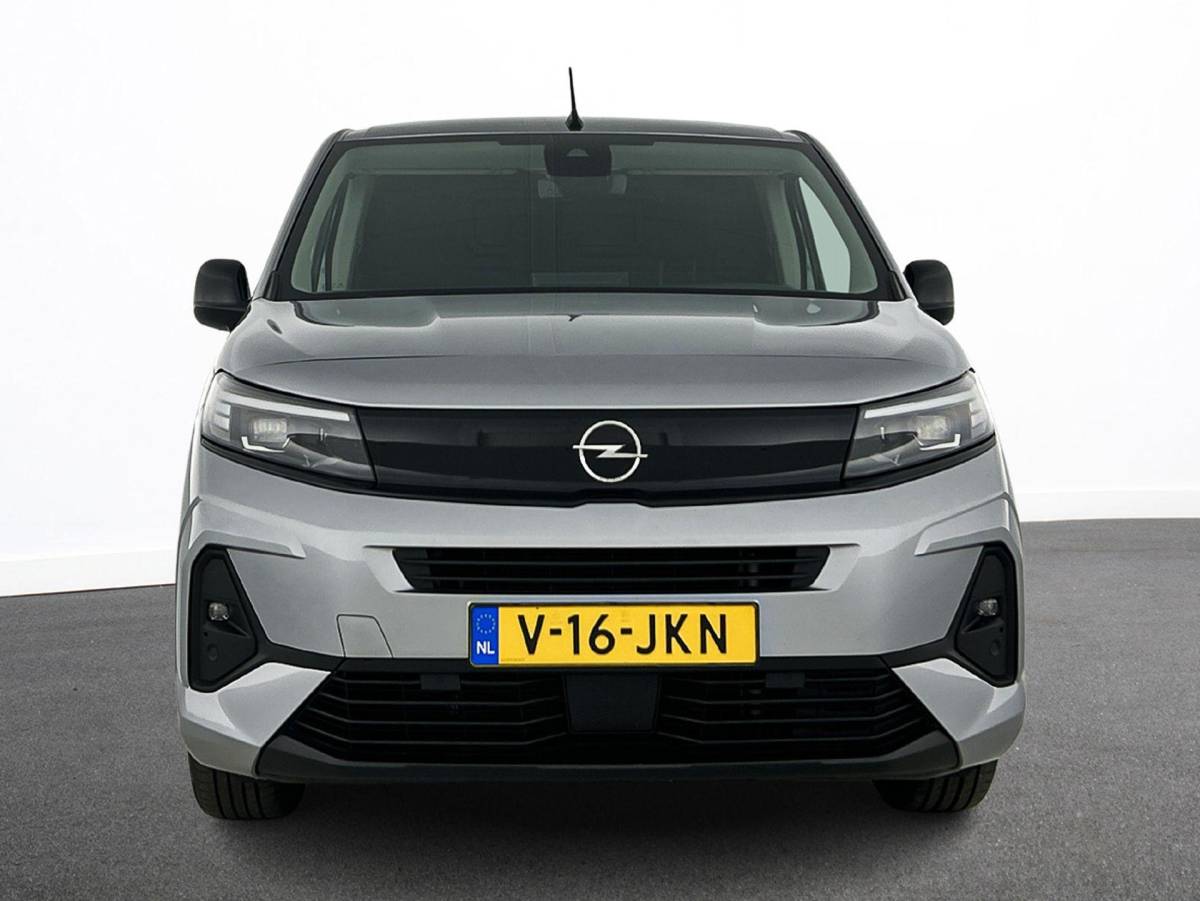 Opel Combo Opel Combo 1.5 BlueHDi 130PK L2 Automaat Apple Carplay / Android Auto Navigatie Trekhaak Airco Camera Cruise Control Parkeersensoren V+A DAB