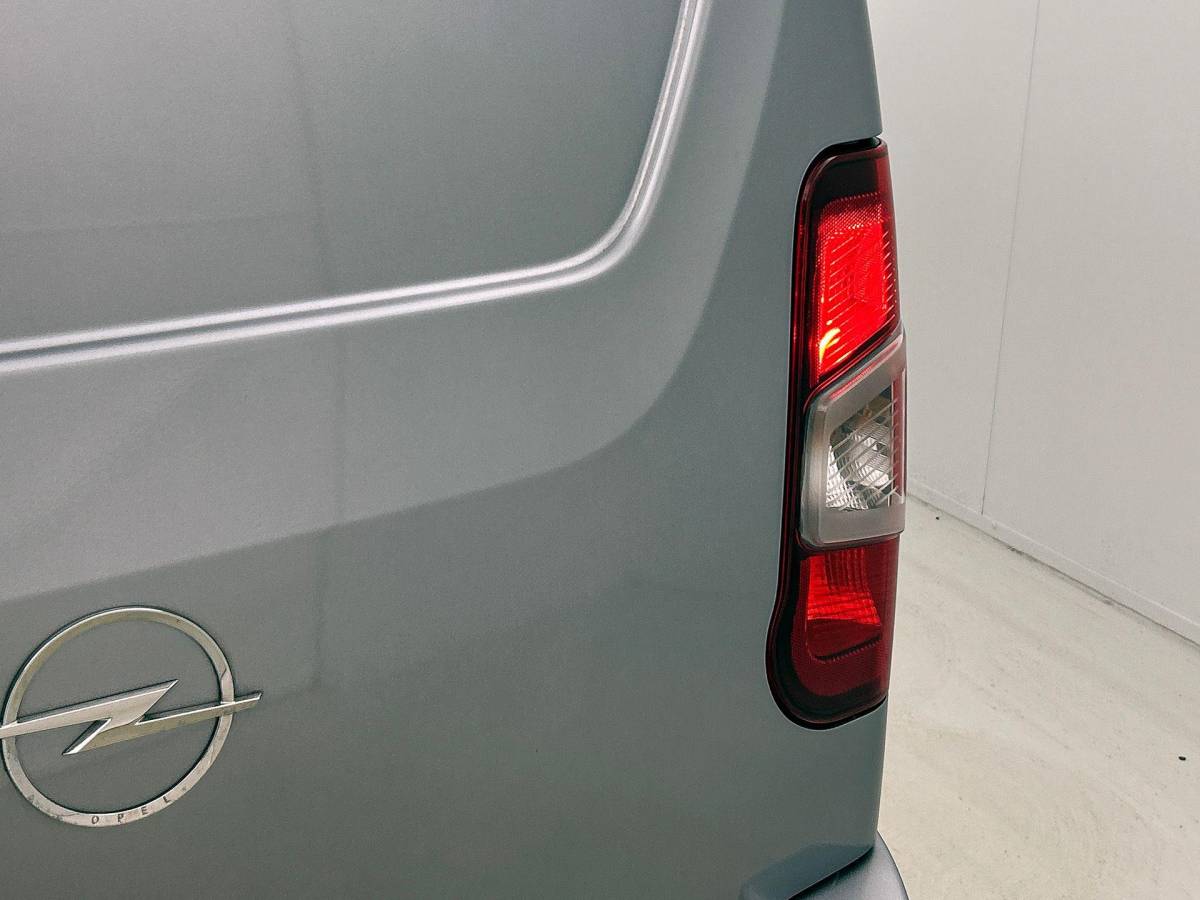 Opel Combo Opel Combo 1.5 BlueHDi 130PK L2 Automaat Apple Carplay / Android Auto Navigatie Trekhaak Airco Camera Cruise Control Parkeersensoren V+A DAB