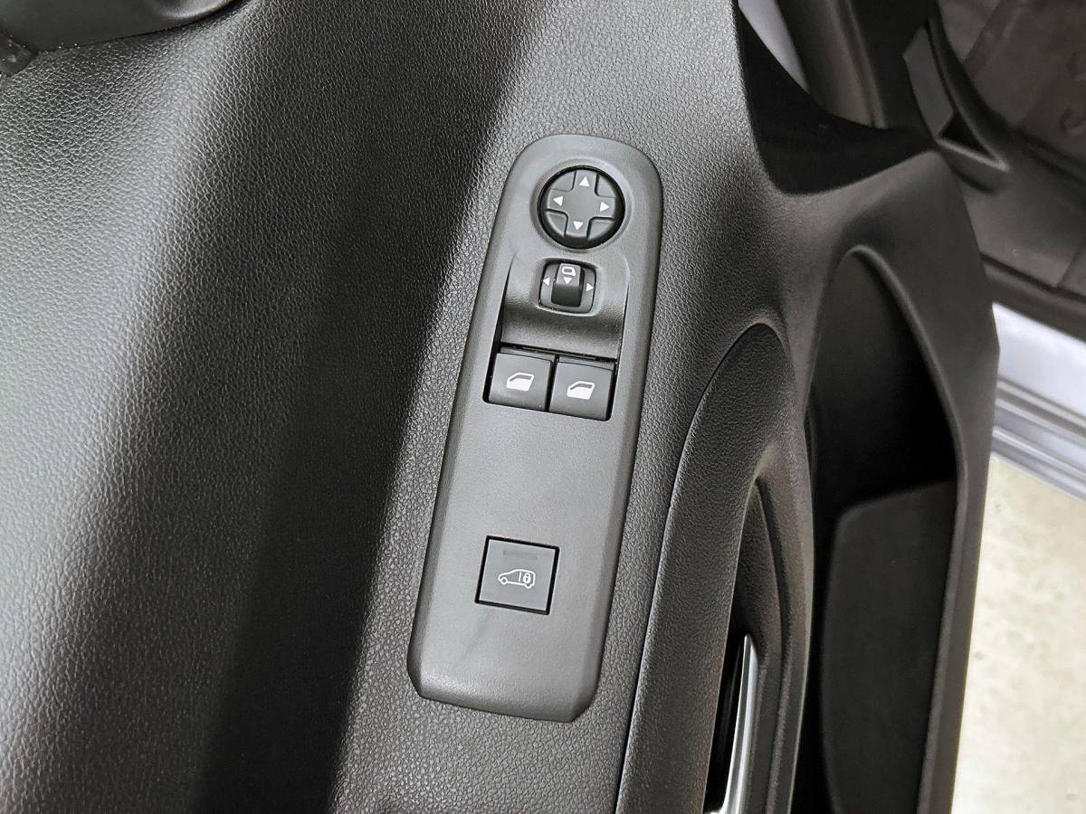 Opel Combo Opel Combo 1.5 BlueHDi 130PK L2 Automaat Apple Carplay / Android Auto Navigatie Trekhaak Airco Camera Cruise Control Parkeersensoren V+A DAB