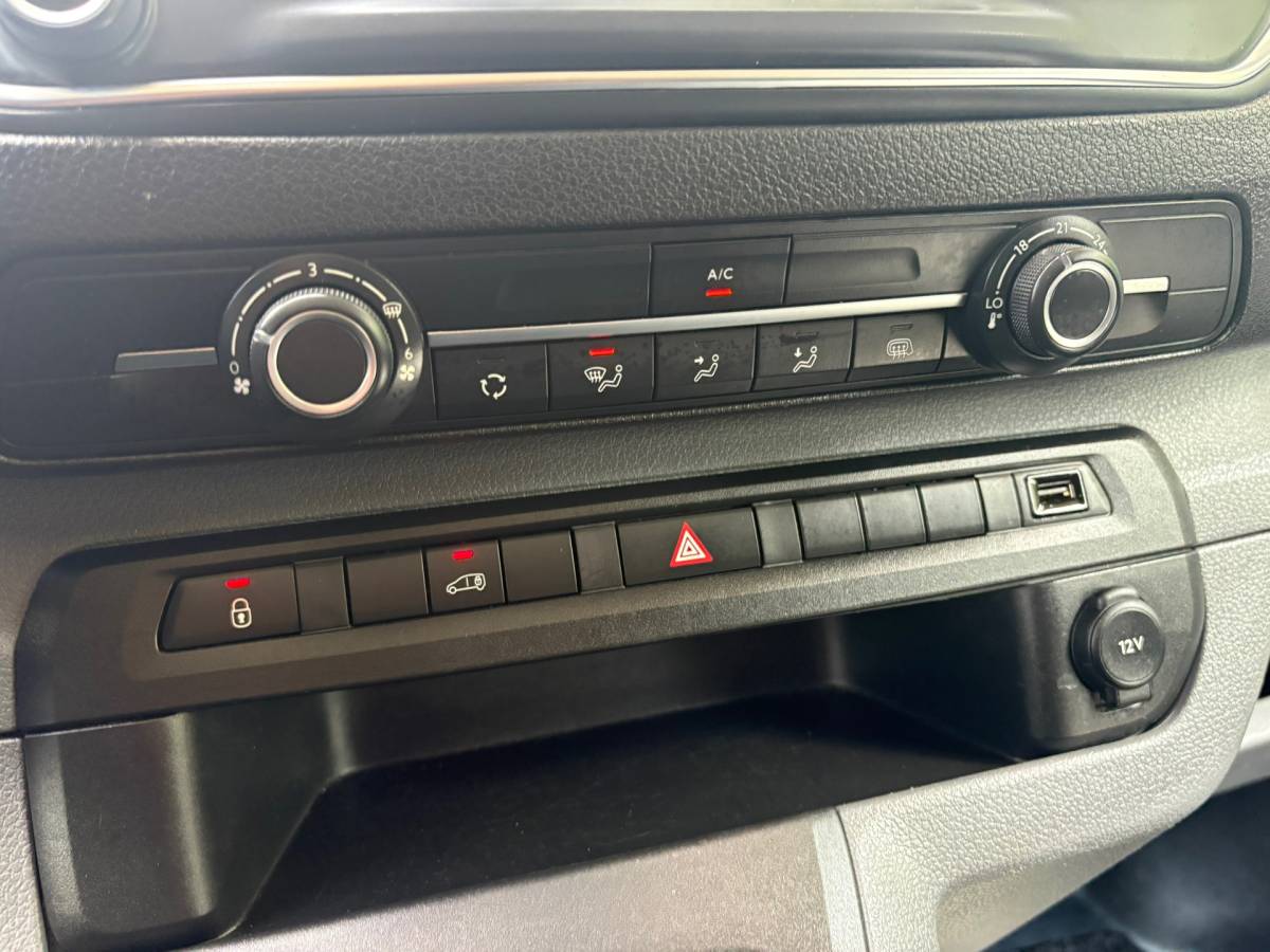 Opel Vivaro Opel Vivaro 2.0 CDTI L2H1 Edition|144PK|airco|cruise|apple carplay|trekhaak|parkeersensoren achter|drie zitplaatsen|EURO6.