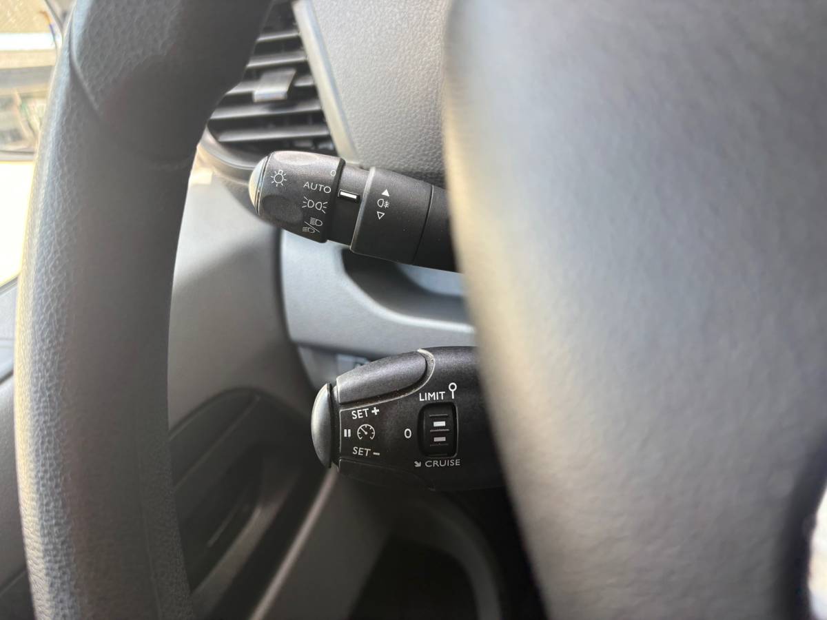 Opel Vivaro Opel Vivaro 2.0 CDTI L2H1 Edition|144PK|airco|cruise|apple carplay|trekhaak|parkeersensoren achter|drie zitplaatsen|EURO6.