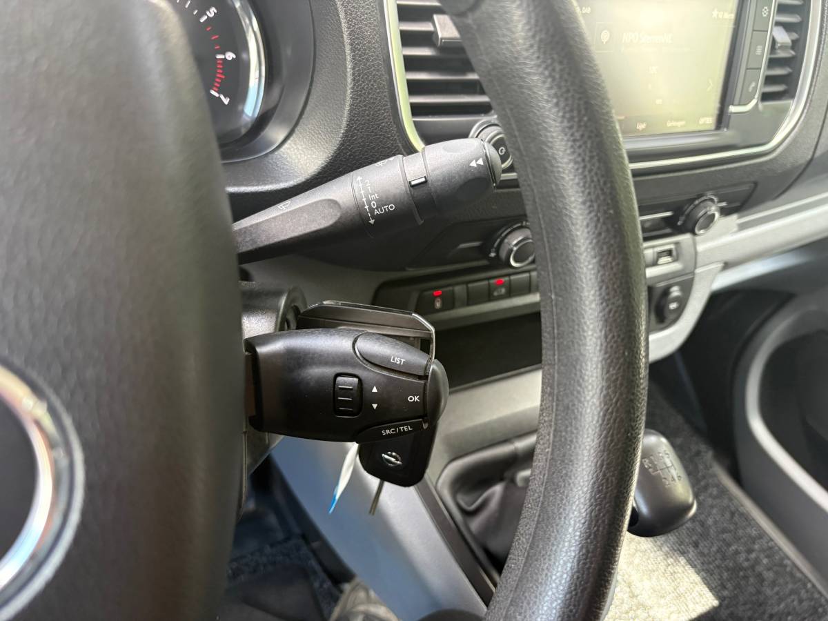 Opel Vivaro Opel Vivaro 2.0 CDTI L2H1 Edition|144PK|airco|cruise|apple carplay|trekhaak|parkeersensoren achter|drie zitplaatsen|EURO6.