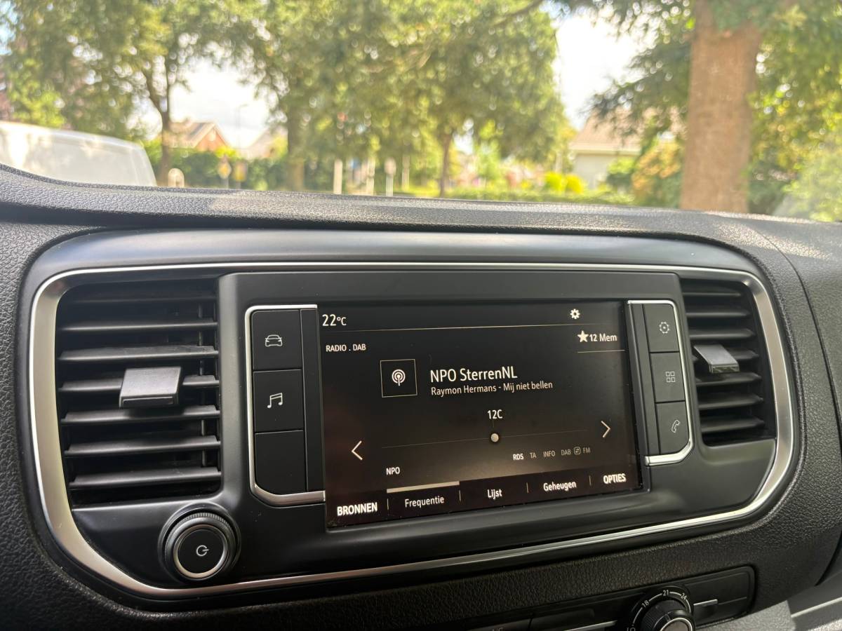Opel Vivaro Opel Vivaro 2.0 CDTI L2H1 Edition|144PK|airco|cruise|apple carplay|trekhaak|parkeersensoren achter|drie zitplaatsen|EURO6.