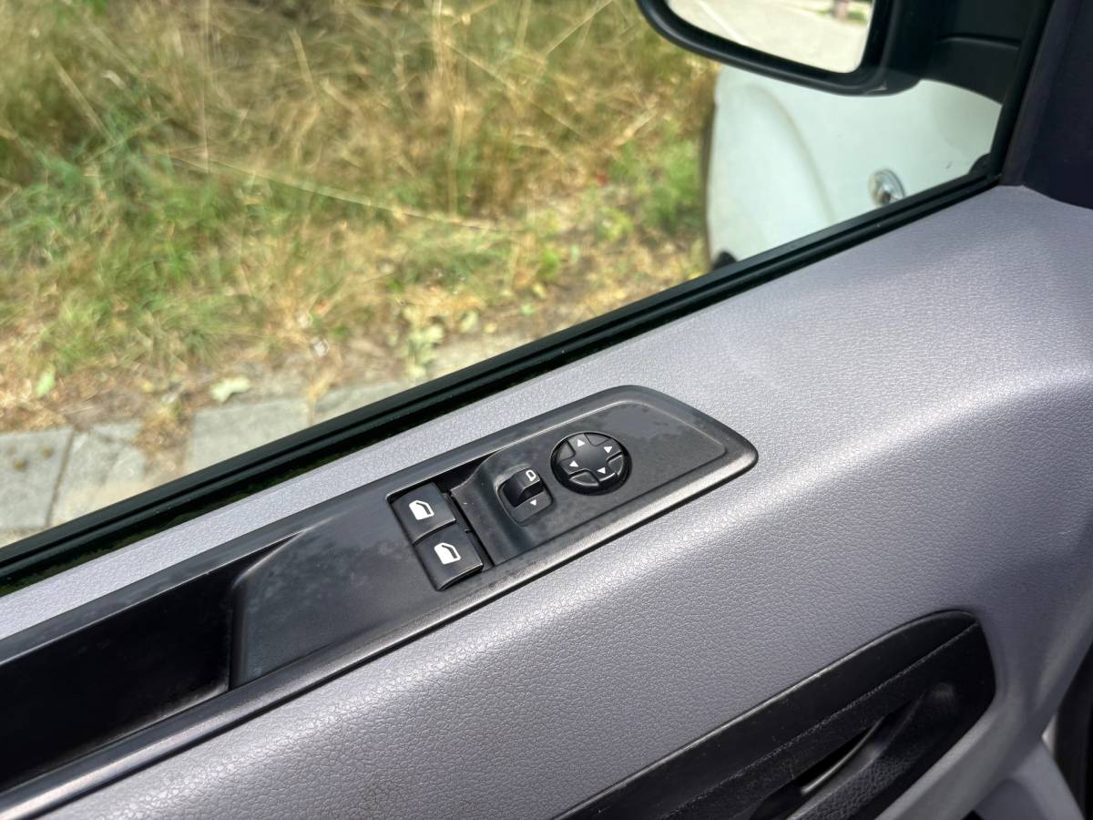 Opel Vivaro Opel Vivaro 2.0 CDTI L2H1 Edition|144PK|airco|cruise|apple carplay|trekhaak|parkeersensoren achter|drie zitplaatsen|EURO6.