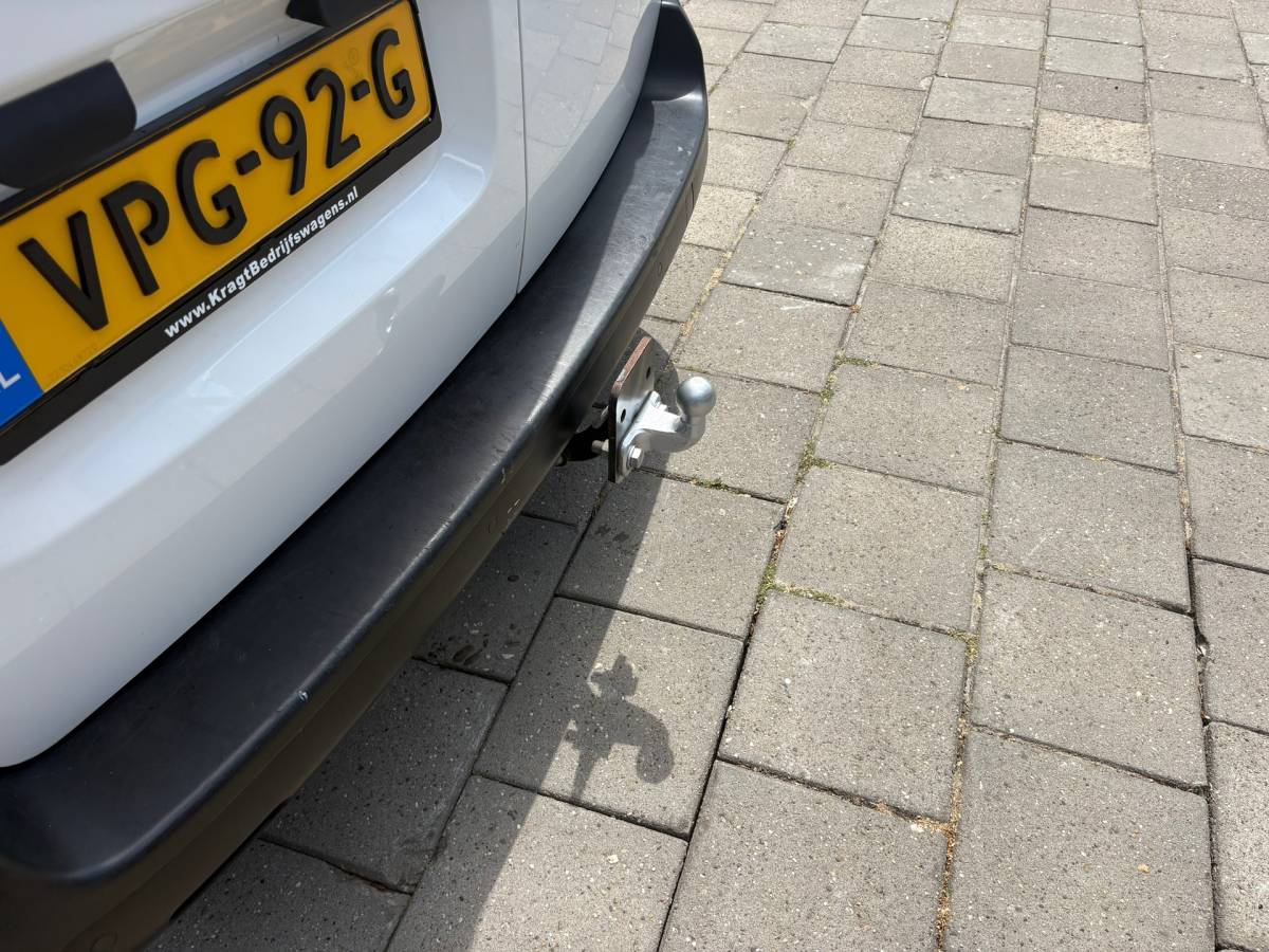 Opel Vivaro Opel Vivaro 2.0 CDTI L2H1 Edition|144PK|airco|cruise|apple carplay|trekhaak|parkeersensoren achter|drie zitplaatsen|EURO6.