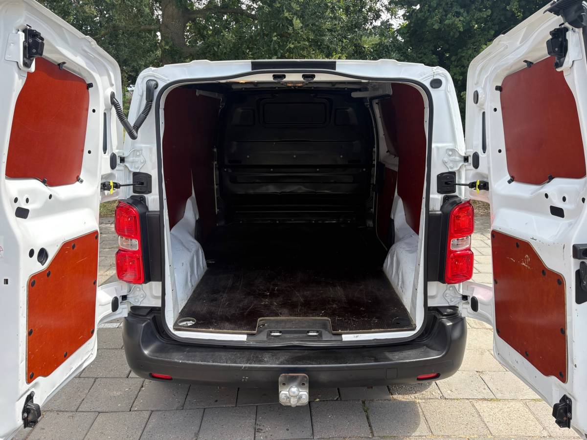 Opel Vivaro Opel Vivaro 2.0 CDTI L2H1 Edition|144PK|airco|cruise|apple carplay|trekhaak|parkeersensoren achter|drie zitplaatsen|EURO6.