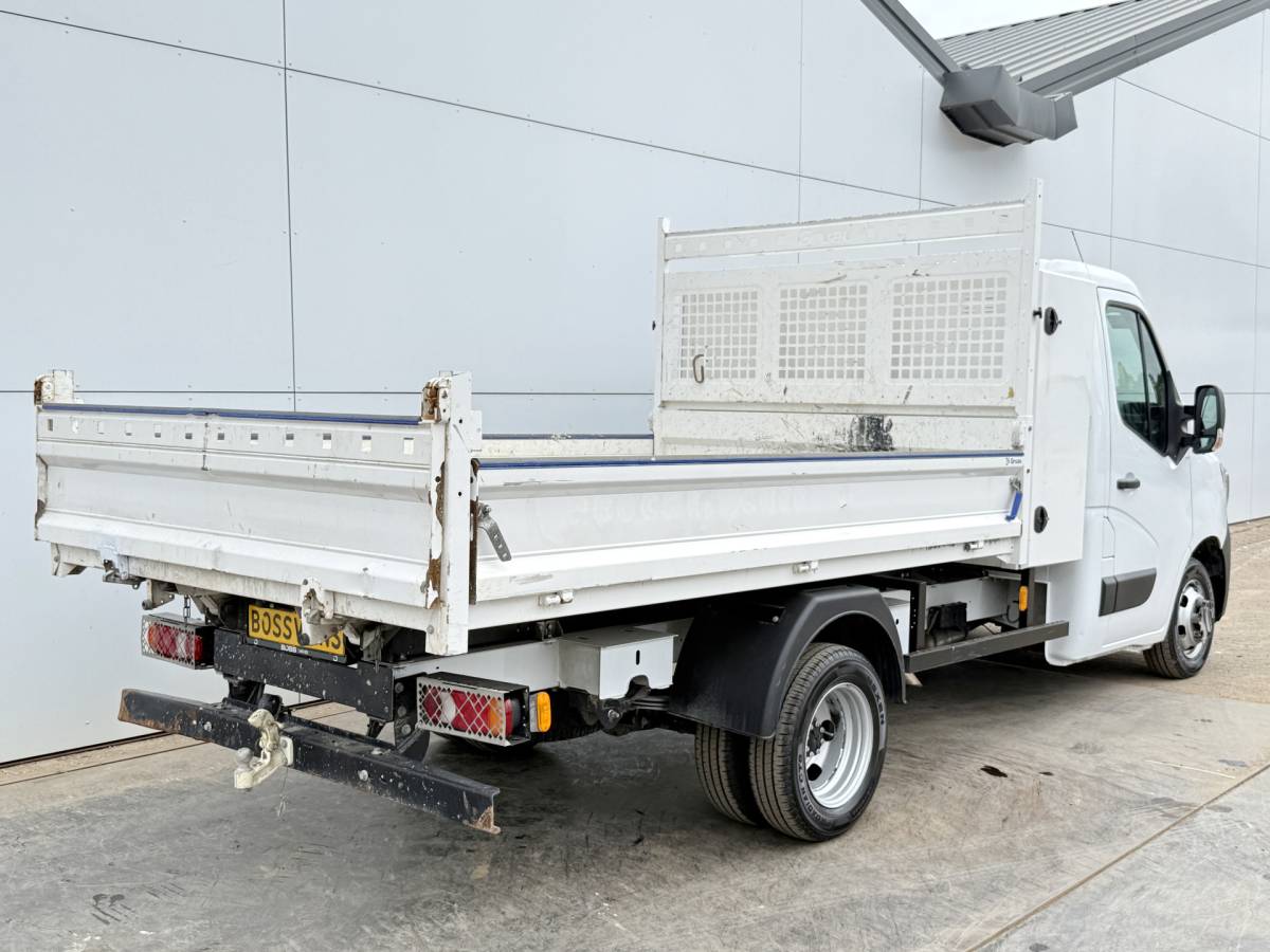 Renault Master Renault Master 2.3 DCI 130PK Kipper Dubbellucht Kist 3,5t Trekhaak Airco Cruise Control Tipper Benne