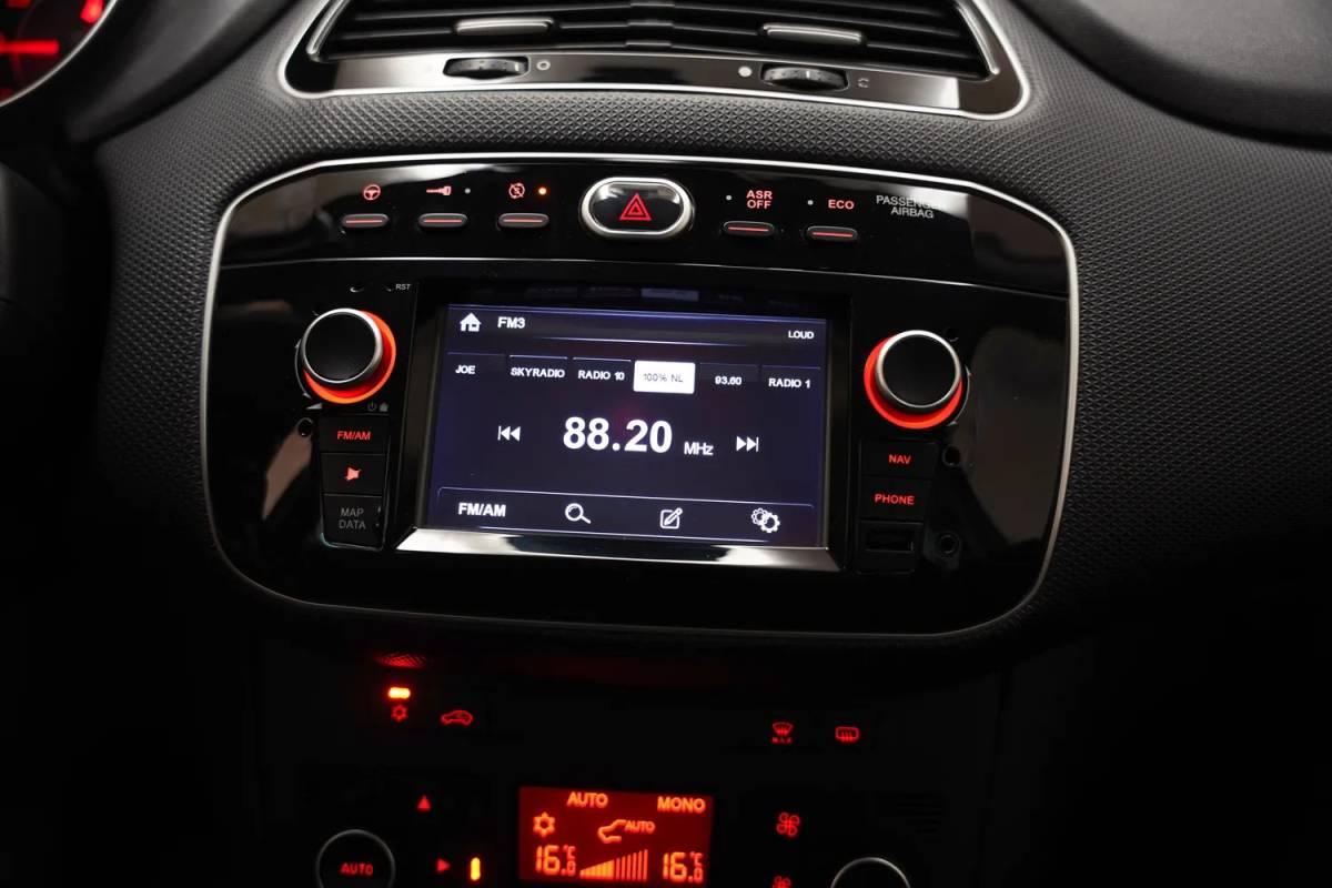 Fiat Punto Fiat Punto Evo 0.9 TwinAir Sempre 5-drs [ Navi Climate Cruise ]