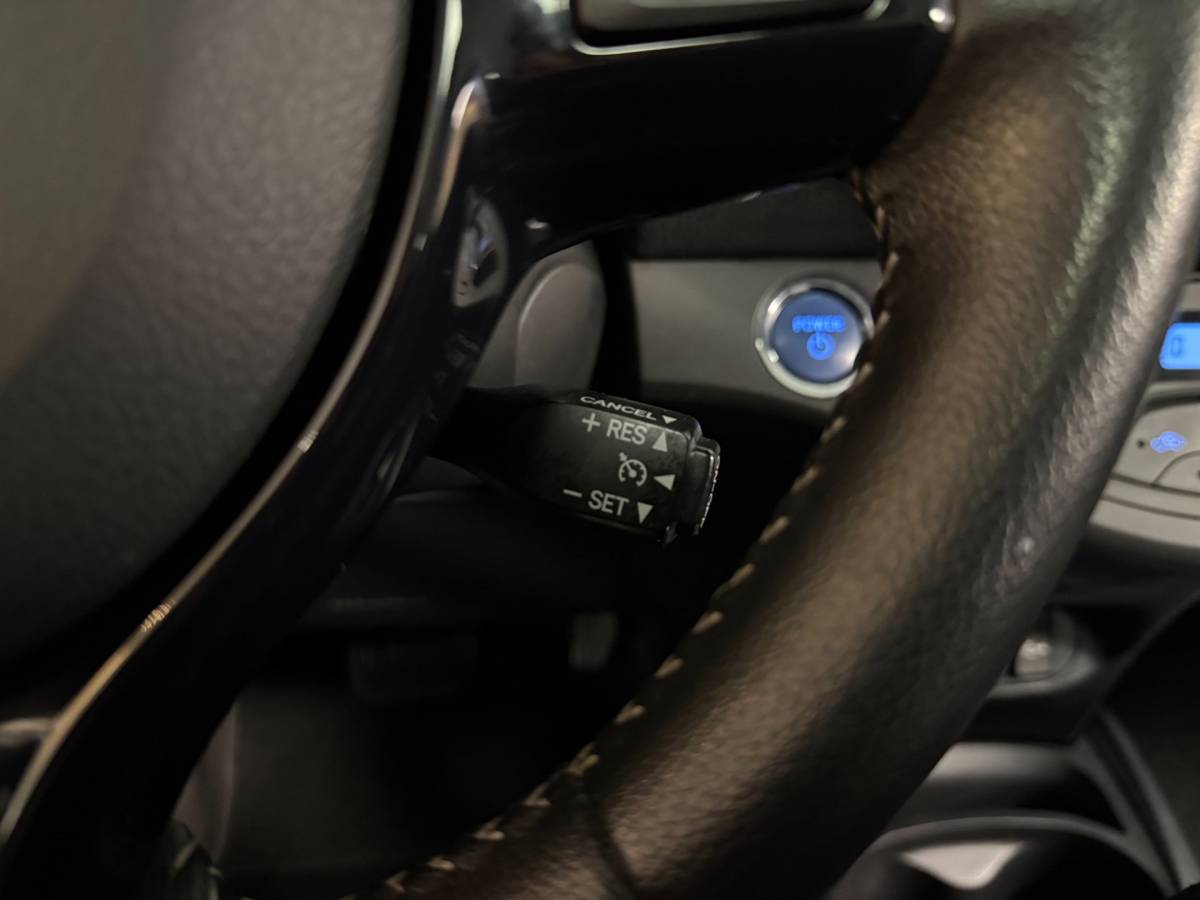 Toyota Yaris Toyota Yaris 1.5 Hybrid Premium *2de Eigenaar/Dealer OH* Pano|Camera|Keyless|Navi|Cruise|Lane-Assist|NAP