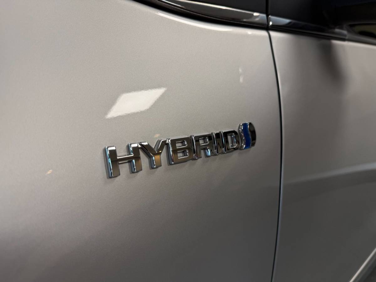 Toyota Yaris Toyota Yaris 1.5 Hybrid Premium *2de Eigenaar/Dealer OH* Pano|Camera|Keyless|Navi|Cruise|Lane-Assist|NAP