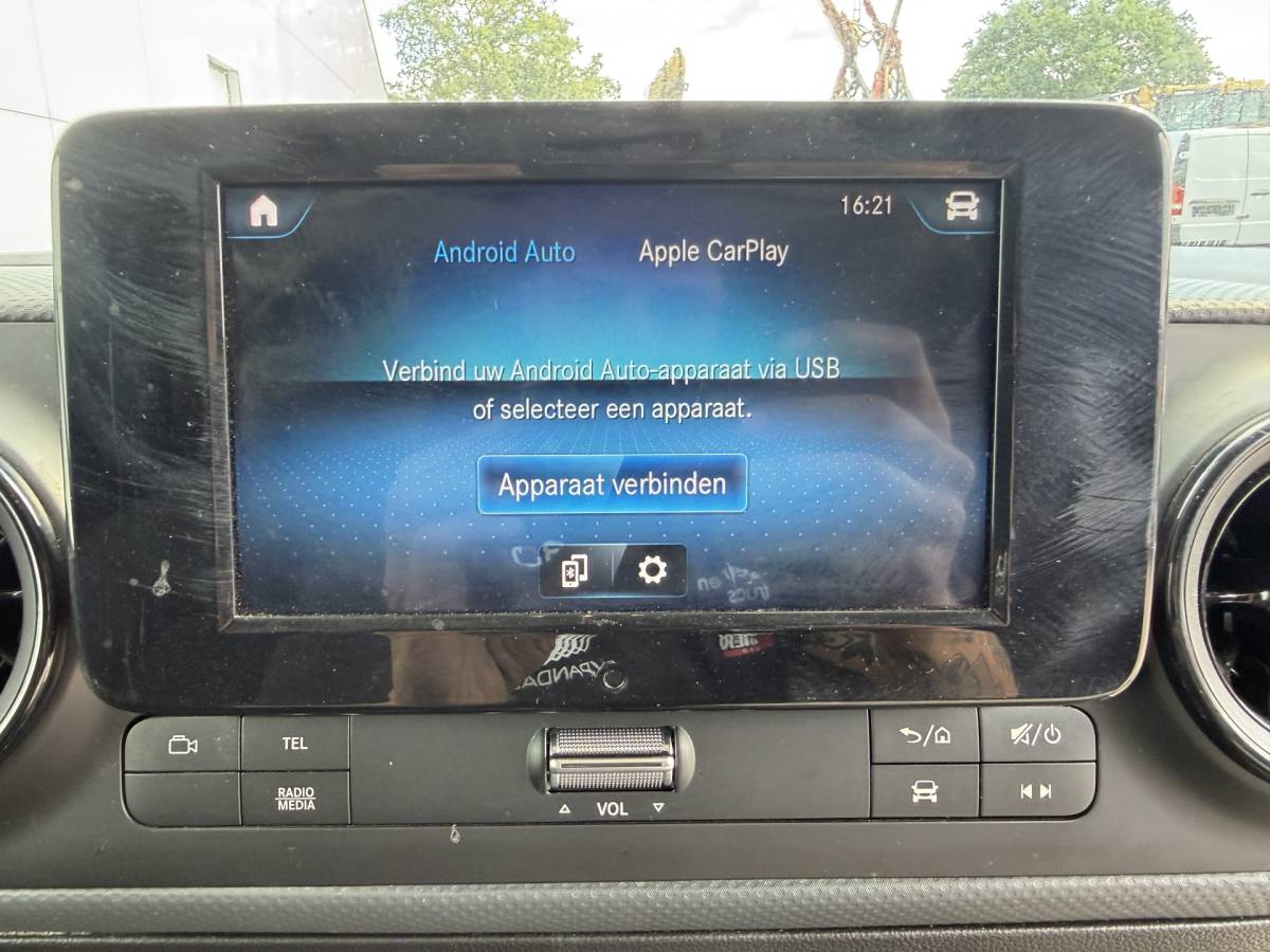 Mercedes-Benz eCitan Mercedes-Benz eCitan 112 51 kWh L1 284kkm WLTP Camera MBUX Trekhaak 75kW Snelladen Apple Carplay Cruise Control