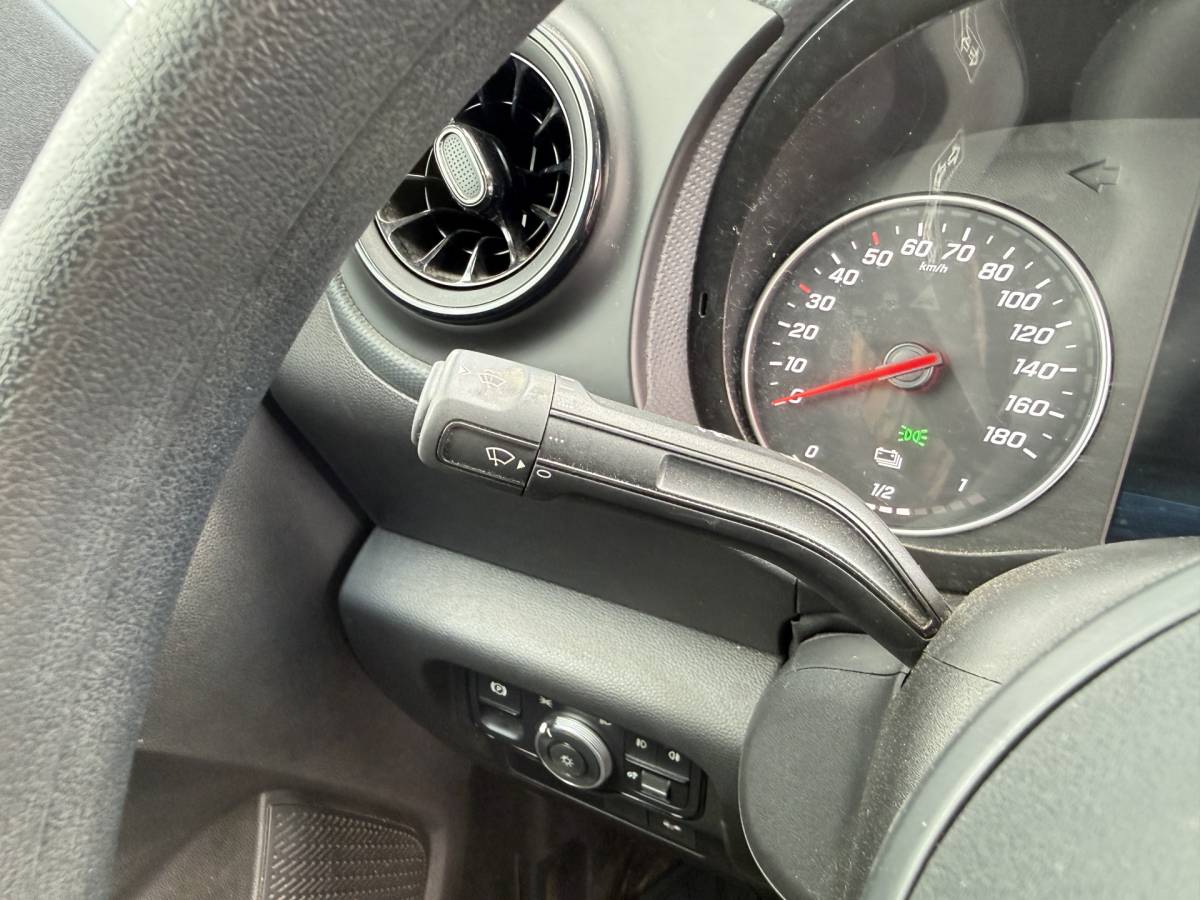 Mercedes-Benz eCitan Mercedes-Benz eCitan 112 51 kWh L1 284kkm WLTP Camera MBUX Trekhaak 75kW Snelladen Apple Carplay Cruise Control