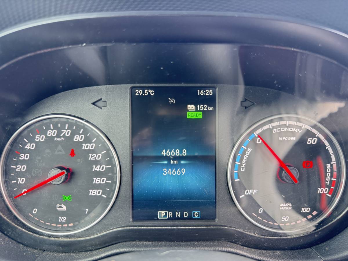 Mercedes-Benz eCitan Mercedes-Benz eCitan 112 51 kWh L1 284kkm WLTP Camera MBUX Trekhaak 75kW Snelladen Apple Carplay Cruise Control