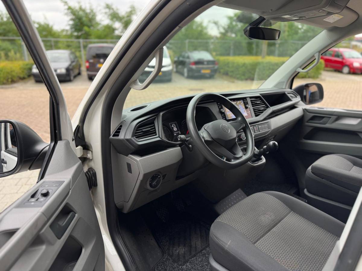 Volkswagen Transporter Volkswagen Transporter 2.0 TDI T6 L2H1 28 150PK Highline Dubbelle Schuifdeuren Airco Navi Cruise Control Elk. Ramen Zeer Nette