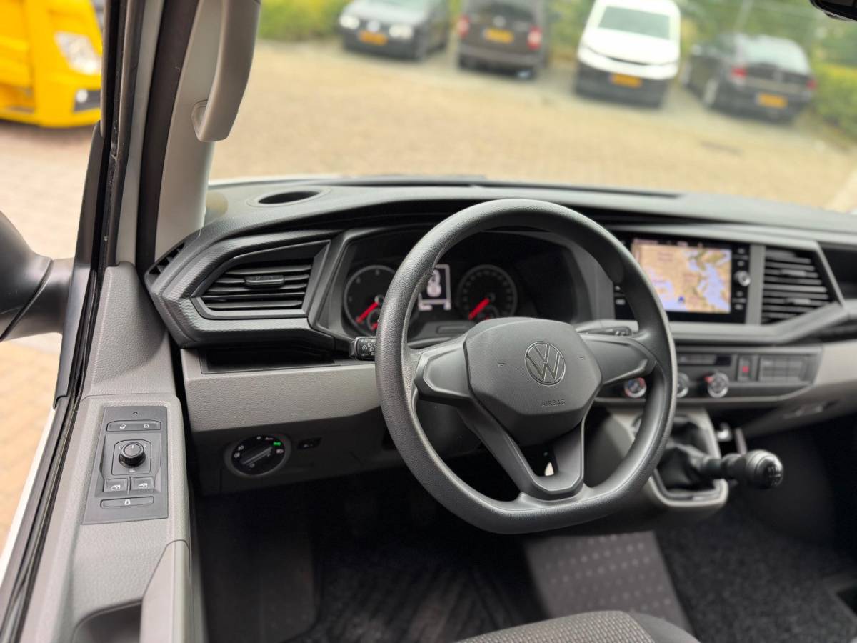 Volkswagen Transporter Volkswagen Transporter 2.0 TDI T6 L2H1 28 150PK Highline Dubbelle Schuifdeuren Airco Navi Cruise Control Elk. Ramen Zeer Nette