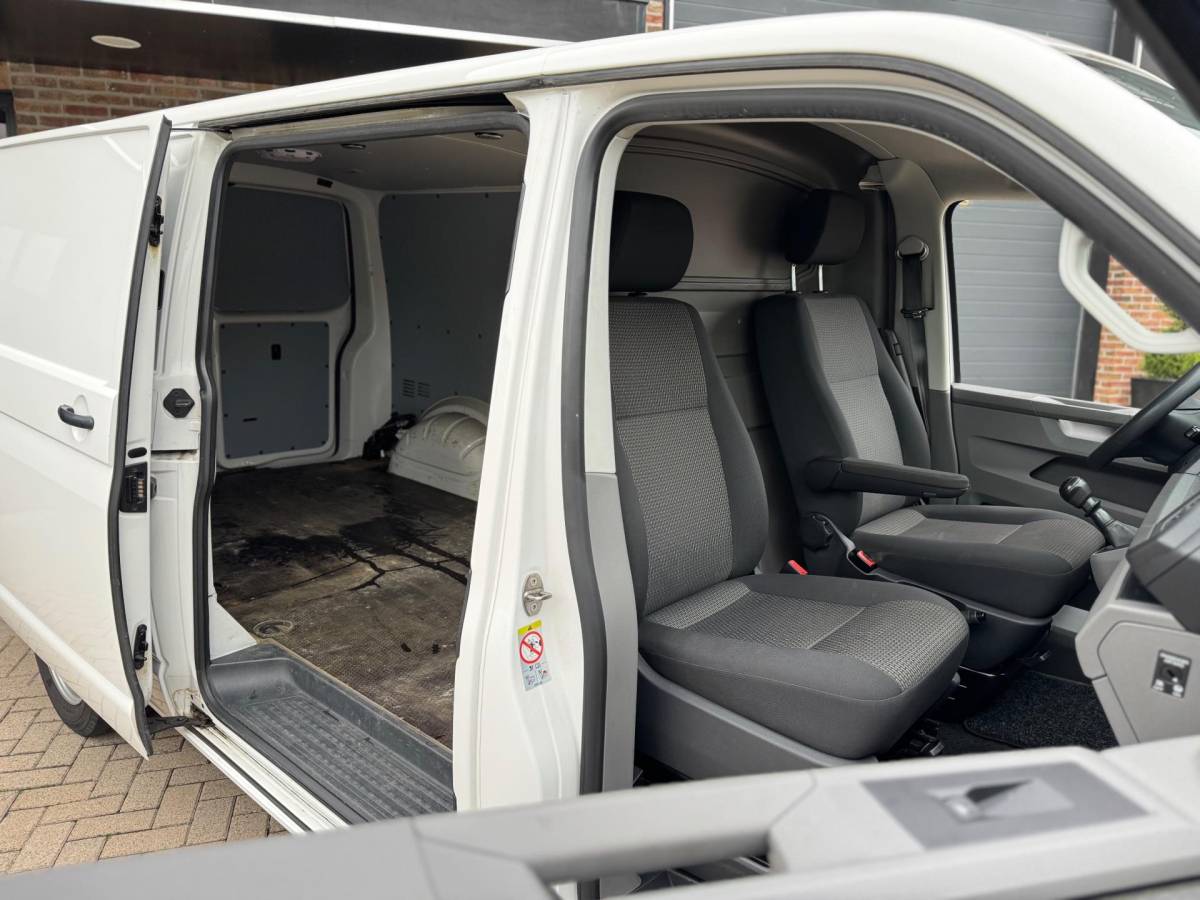 Volkswagen Transporter Volkswagen Transporter 2.0 TDI T6 L2H1 28 150PK Highline Dubbelle Schuifdeuren Airco Navi Cruise Control Elk. Ramen Zeer Nette