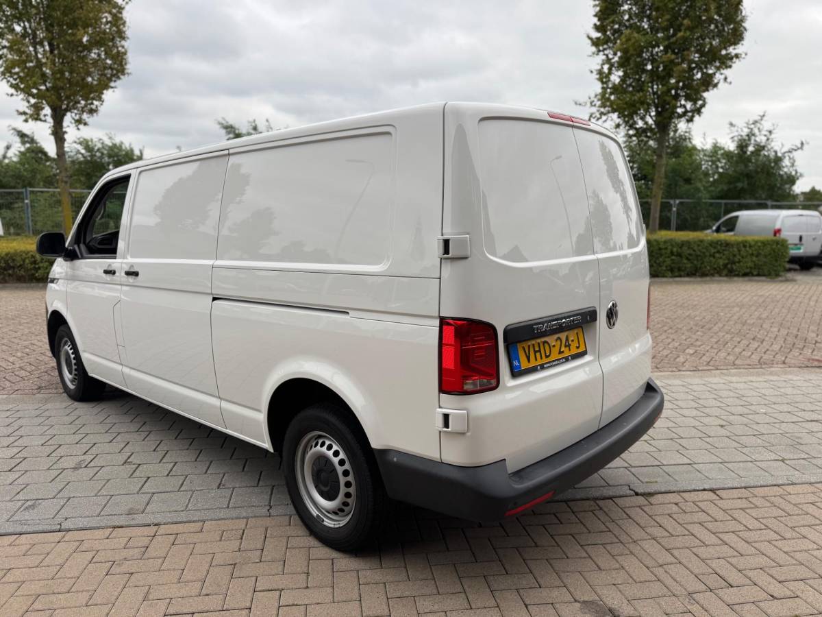 Volkswagen Transporter Volkswagen Transporter 2.0 TDI T6 L2H1 28 150PK Highline Dubbelle Schuifdeuren Airco Navi Cruise Control Elk. Ramen Zeer Nette