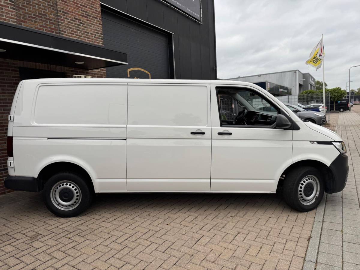 Volkswagen Transporter Volkswagen Transporter 2.0 TDI T6 L2H1 28 150PK Highline Dubbelle Schuifdeuren Airco Navi Cruise Control Elk. Ramen Zeer Nette