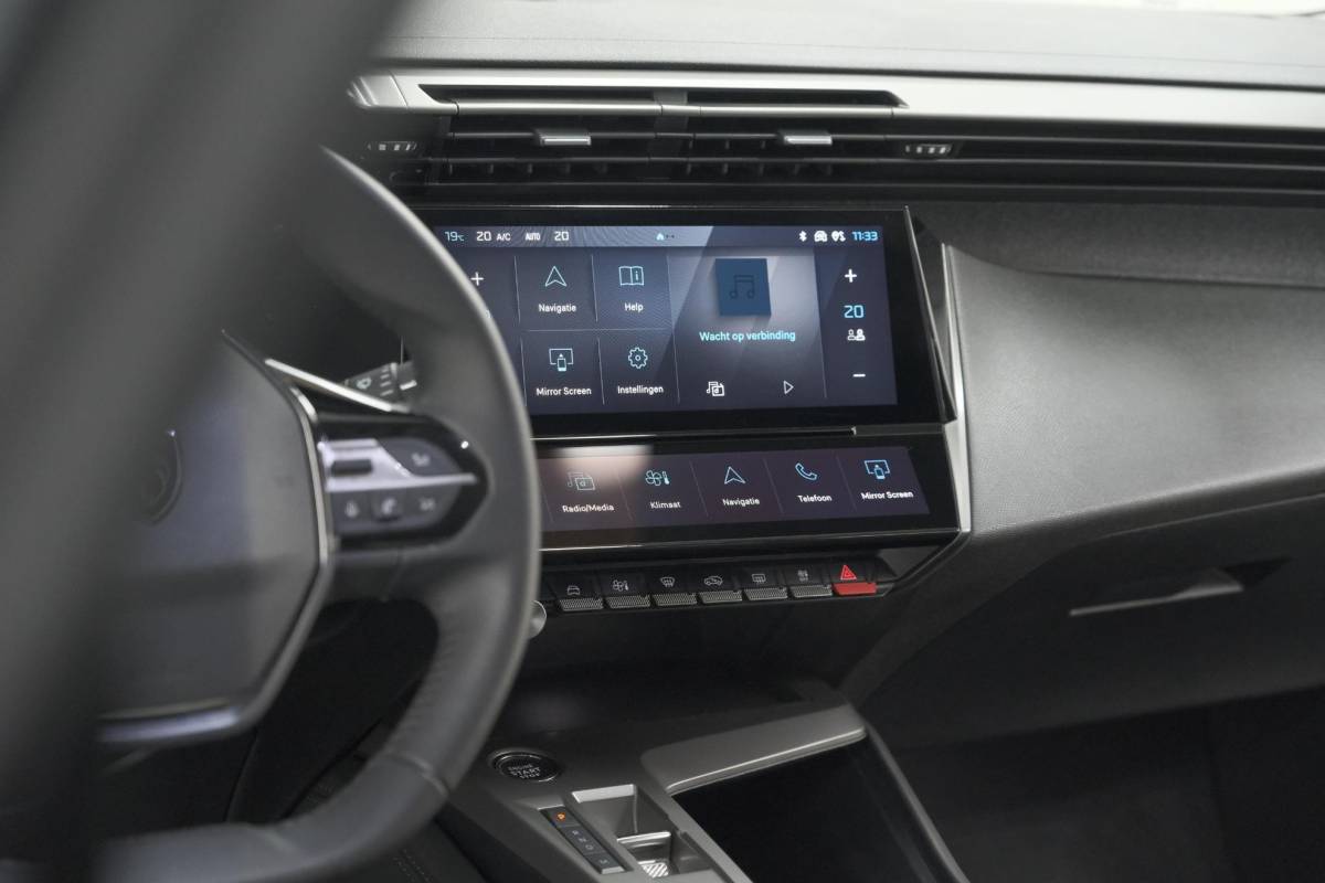 Peugeot 408 Peugeot 408 Hybrid 136 e-DCS6 Allure | 360 Camera | Adaptieve Cruise Control | Navigatie