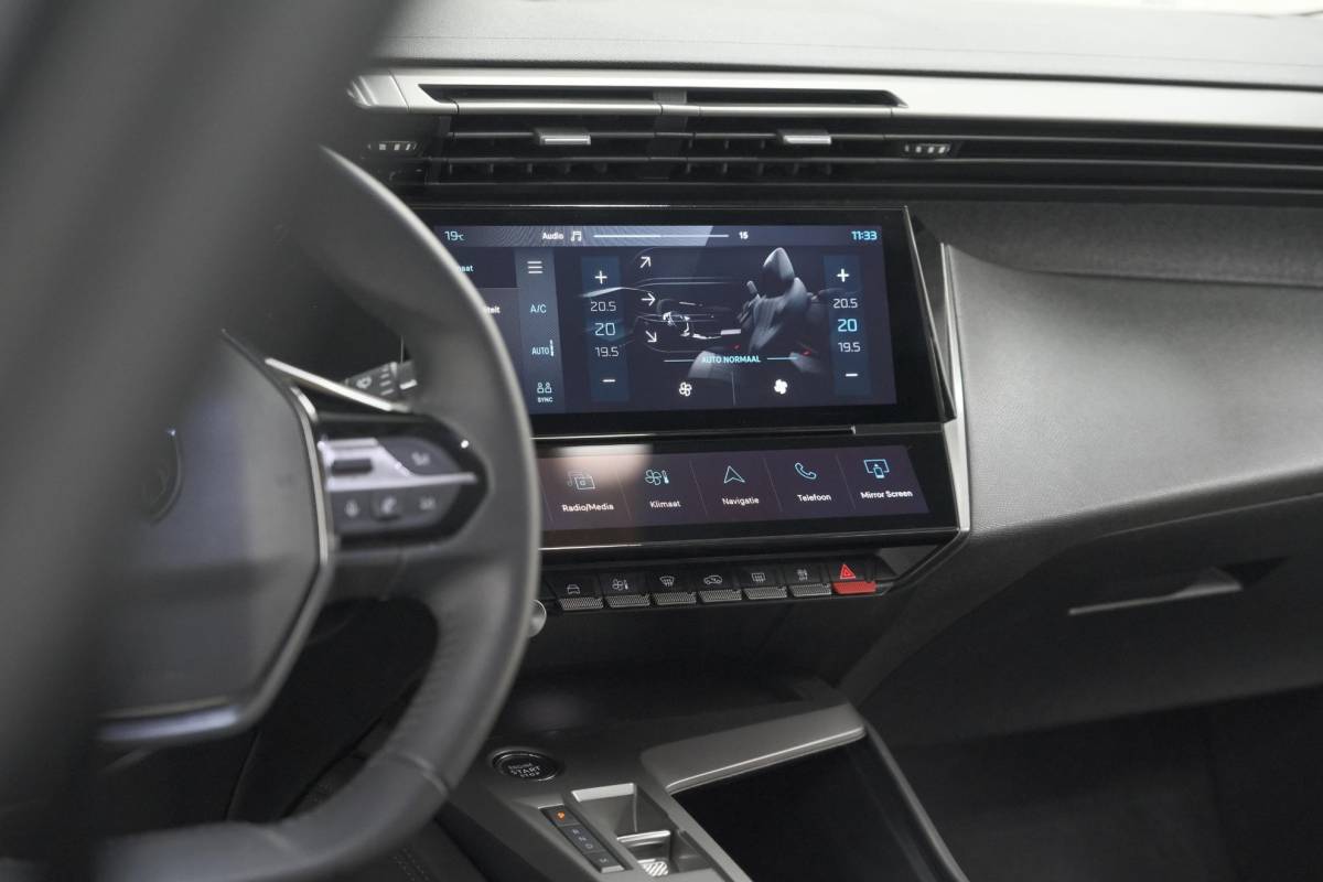 Peugeot 408 Peugeot 408 Hybrid 136 e-DCS6 Allure | 360 Camera | Adaptieve Cruise Control | Navigatie