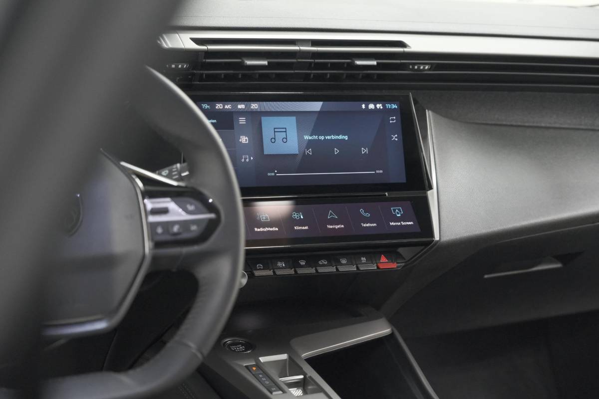 Peugeot 408 Peugeot 408 Hybrid 136 e-DCS6 Allure | 360 Camera | Adaptieve Cruise Control | Navigatie