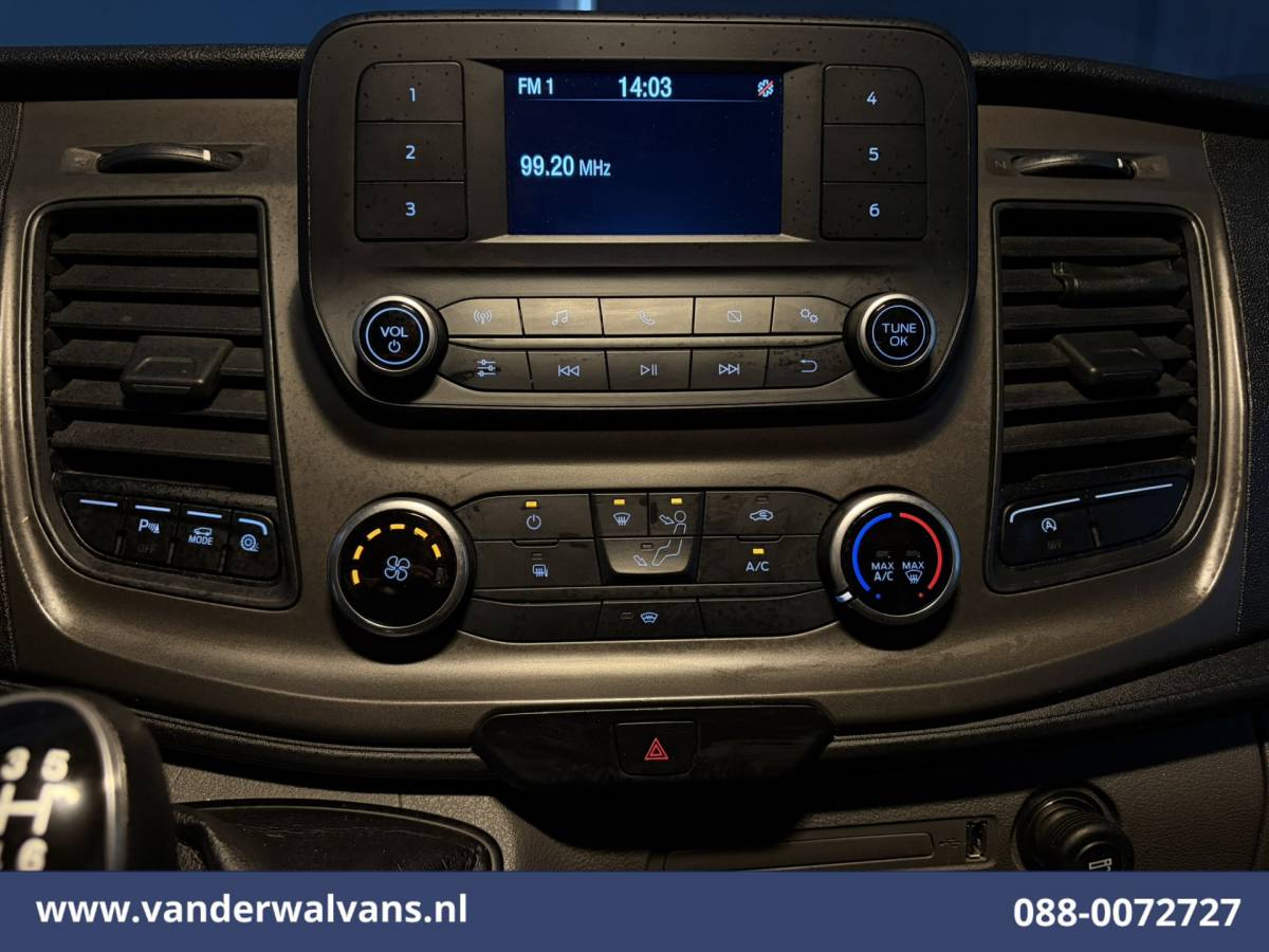 Ford Transit Ford Transit 2.0 TDCI 130pk L3H2 Euro6 Airco | Cruisecontrol | Camera | Parkeersensoren Verwarmde voorruit, Bijrijdersbank