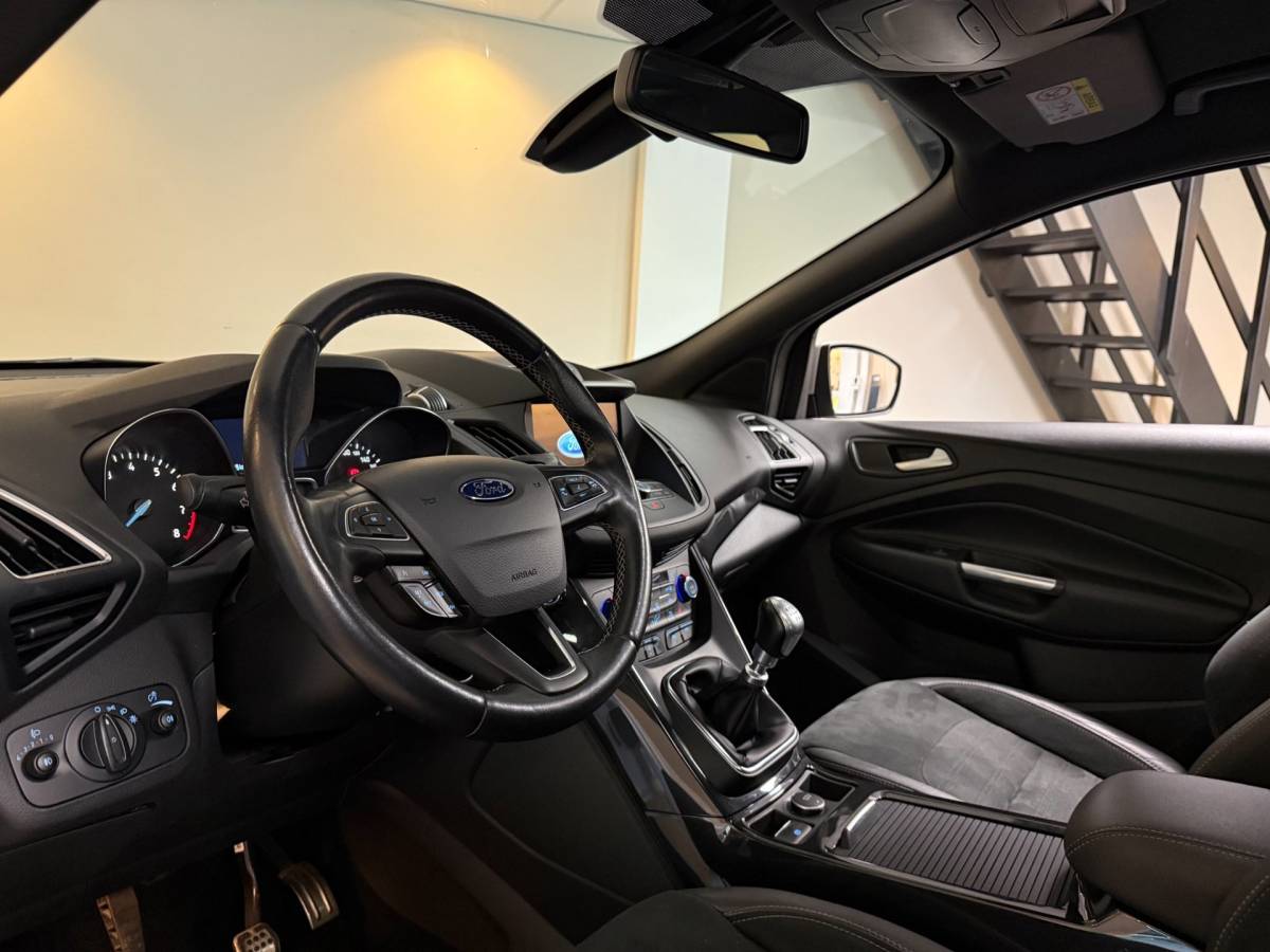 Ford Kuga Ford Kuga 1.5 EcoBoost ST Line *Distr.riem VV* Carplay|Stoel/Stuurverwarming|Camera|Alcantara|Cruise|Navi|DAB