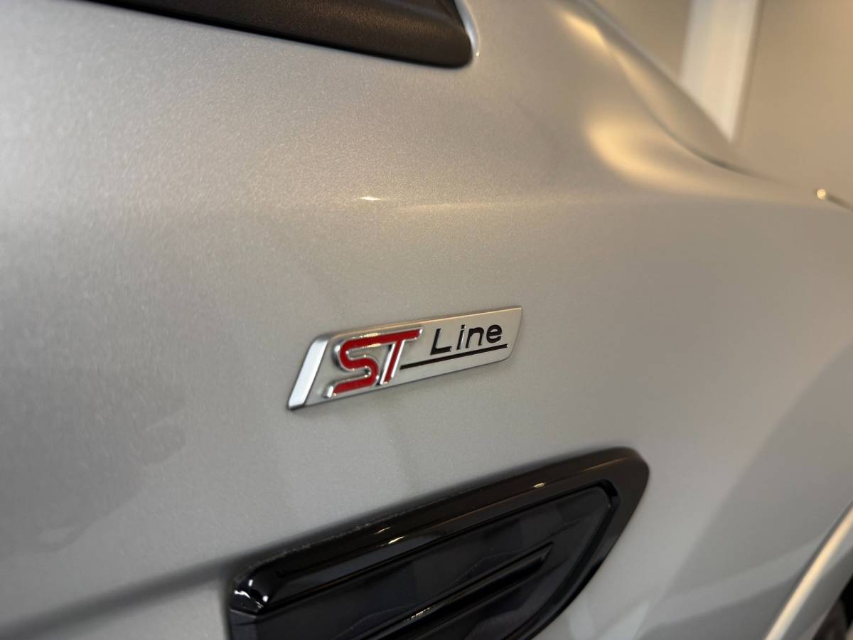 Ford Kuga Ford Kuga 1.5 EcoBoost ST Line *Distr.riem VV* Carplay|Stoel/Stuurverwarming|Camera|Alcantara|Cruise|Navi|DAB