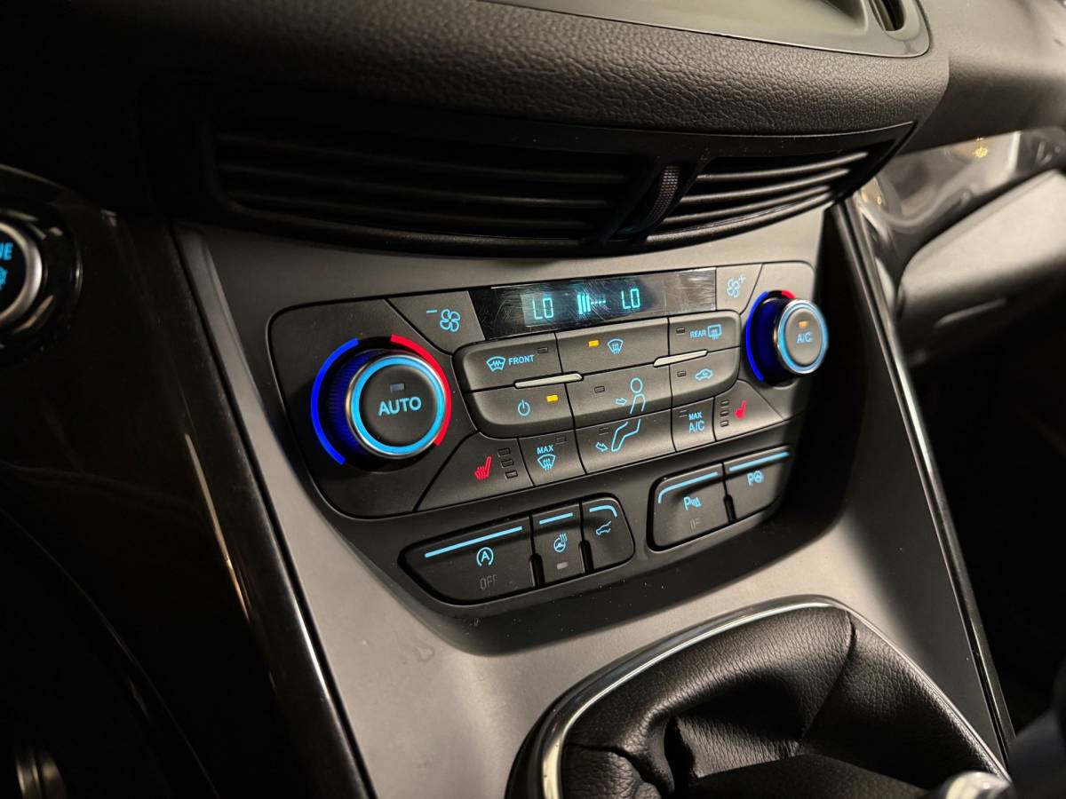 Ford Kuga Ford Kuga 1.5 EcoBoost ST Line *Distr.riem VV* Carplay|Stoel/Stuurverwarming|Camera|Alcantara|Cruise|Navi|DAB