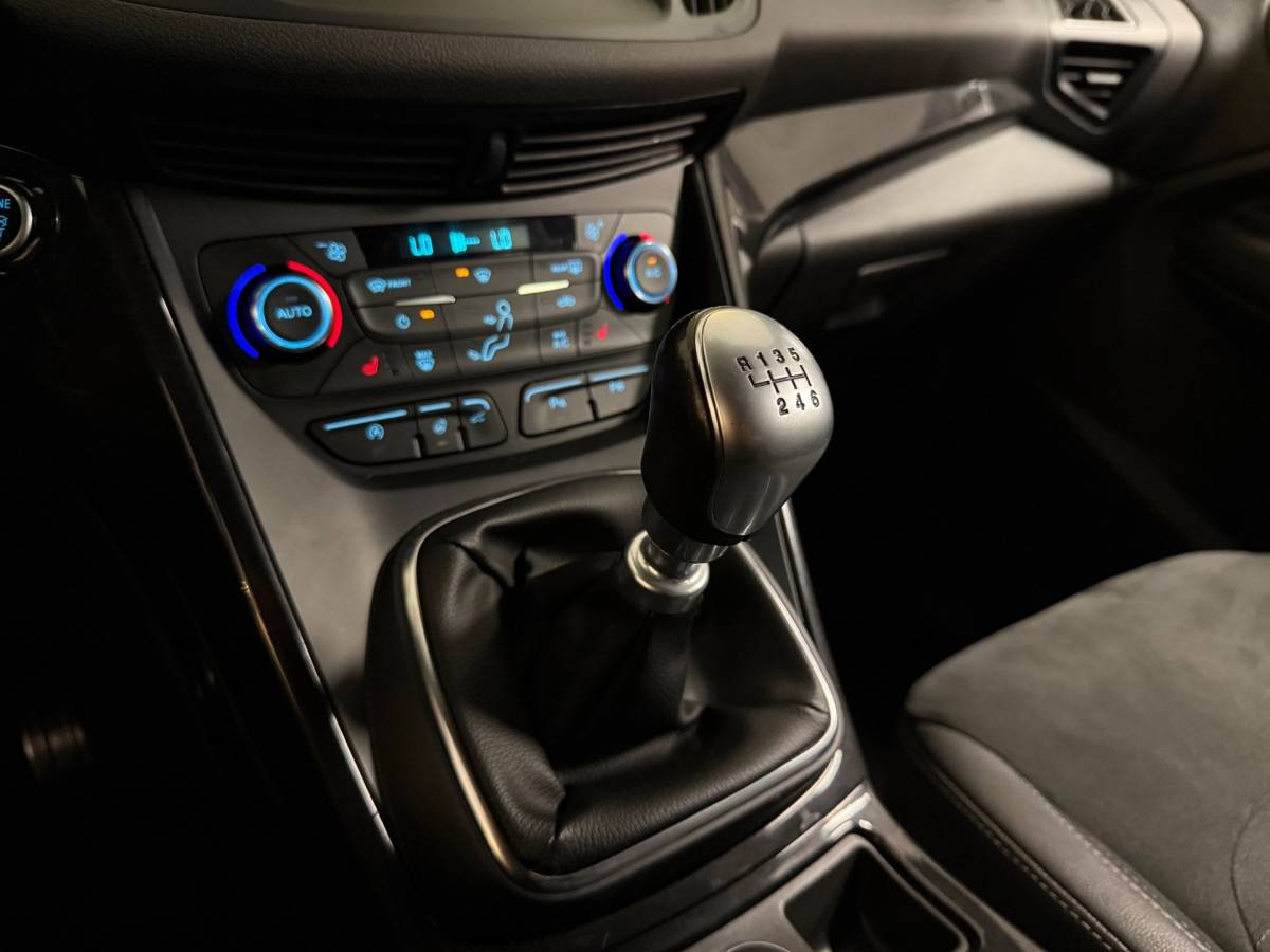 Ford Kuga Ford Kuga 1.5 EcoBoost ST Line *Distr.riem VV* Carplay|Stoel/Stuurverwarming|Camera|Alcantara|Cruise|Navi|DAB