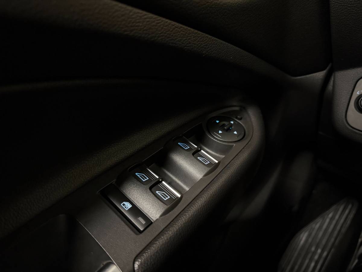 Ford Kuga Ford Kuga 1.5 EcoBoost ST Line *Distr.riem VV* Carplay|Stoel/Stuurverwarming|Camera|Alcantara|Cruise|Navi|DAB
