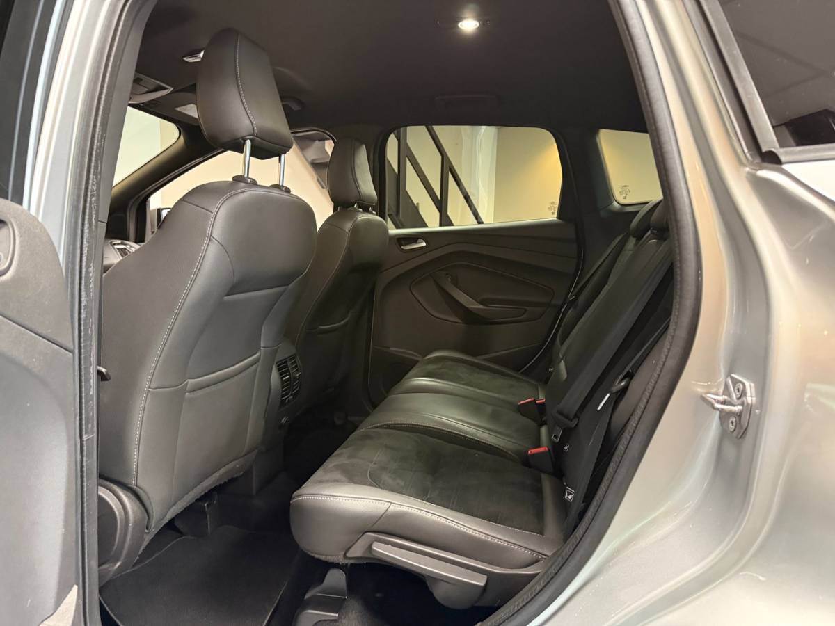 Ford Kuga Ford Kuga 1.5 EcoBoost ST Line *Distr.riem VV* Carplay|Stoel/Stuurverwarming|Camera|Alcantara|Cruise|Navi|DAB
