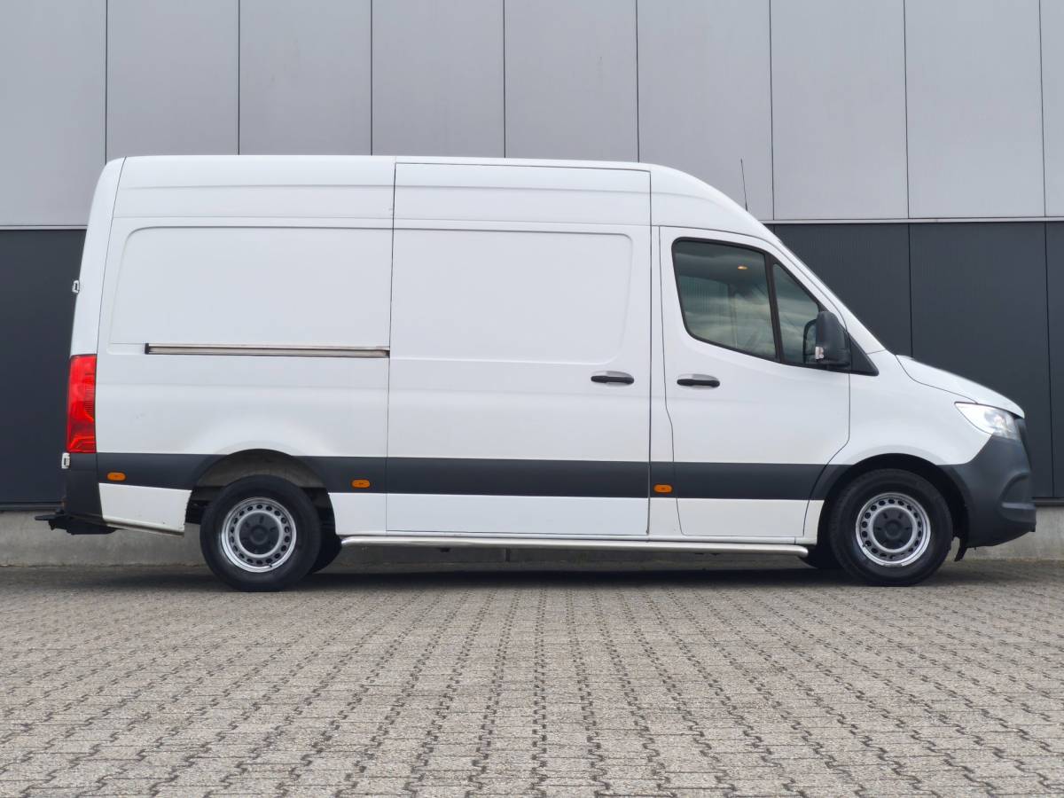 Mercedes-Benz Sprinter Mercedes-Benz Sprinter 316 RWD AUTOMAAT 3500KG TREKHAAK L2H2 AIRCO CRUISE